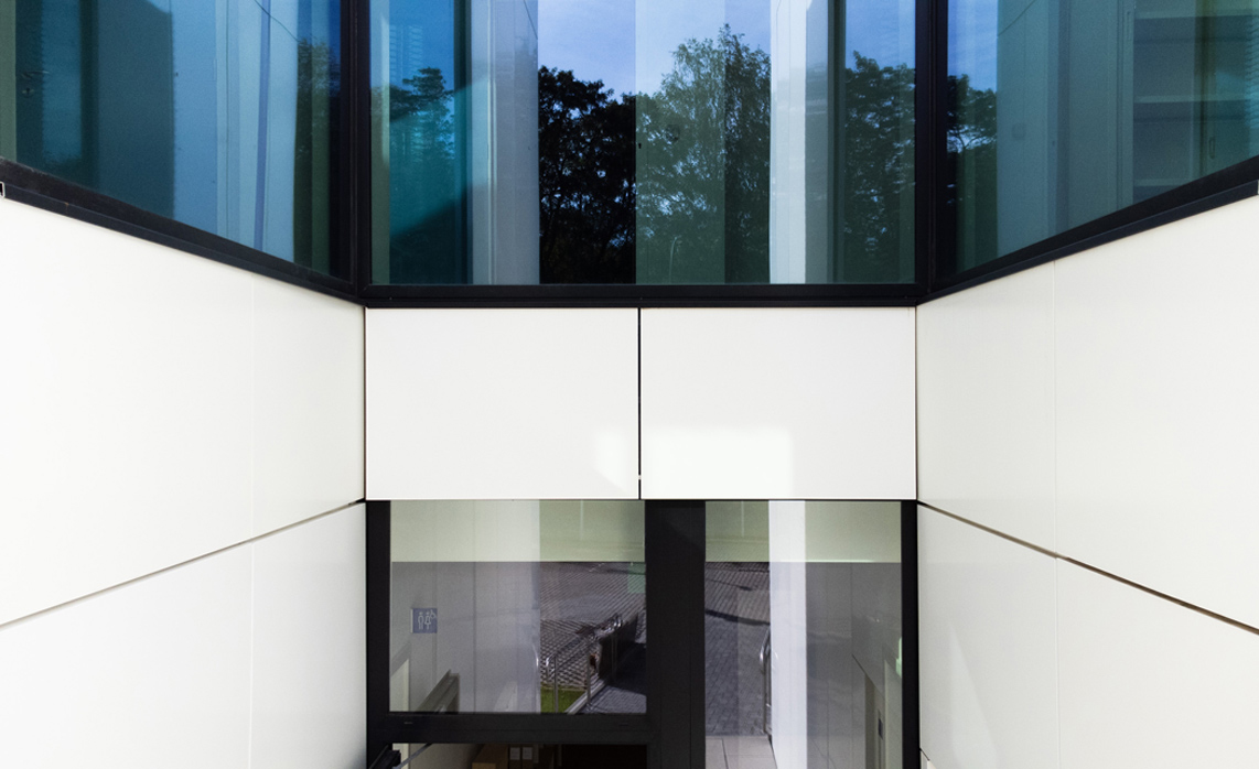 Hôtel de police Ans Saint-Nicolas Fp architectes Bardage en aluminium