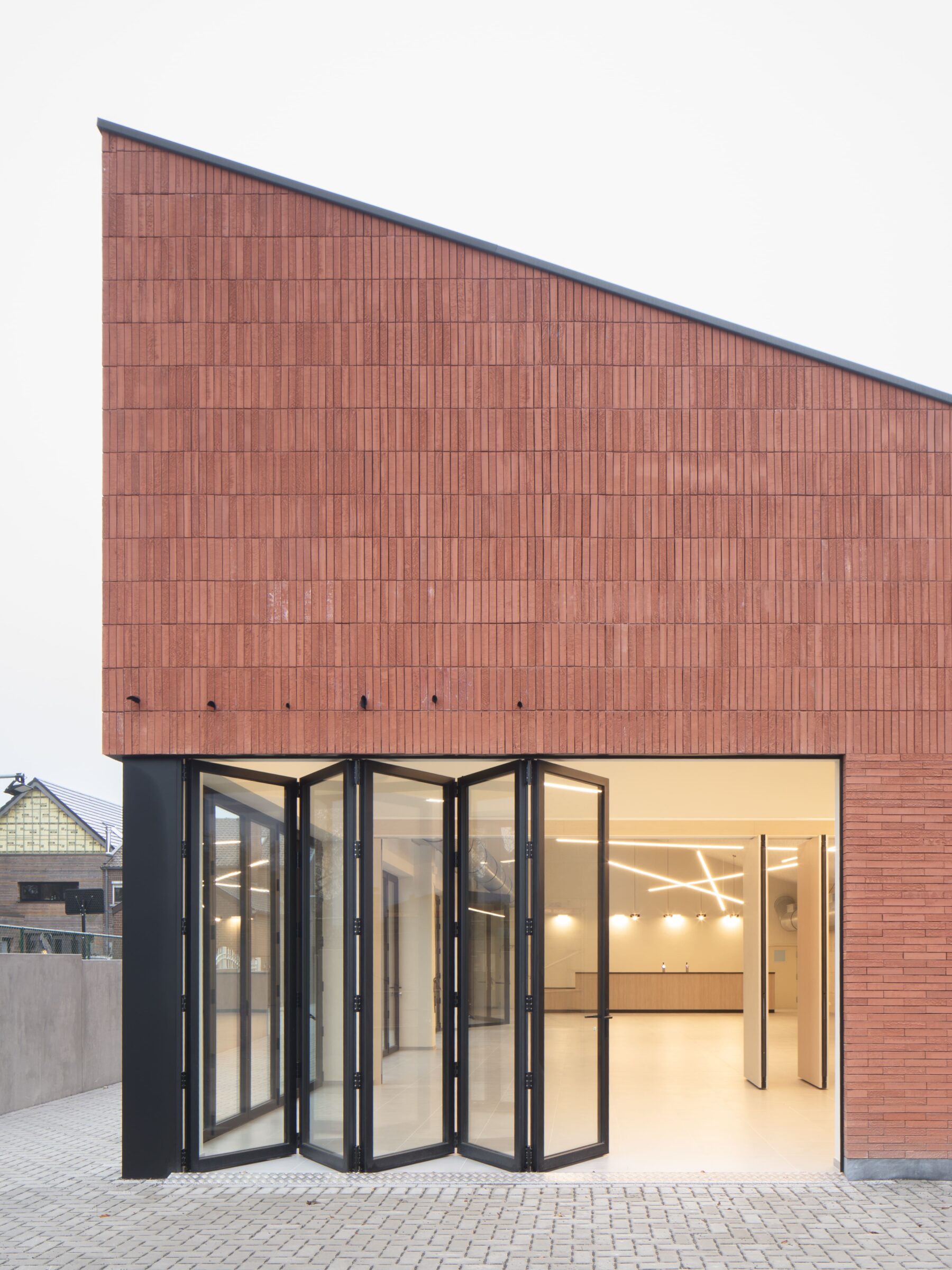 L'angle arrière de la nouvelle maison de village située à Moxhe.