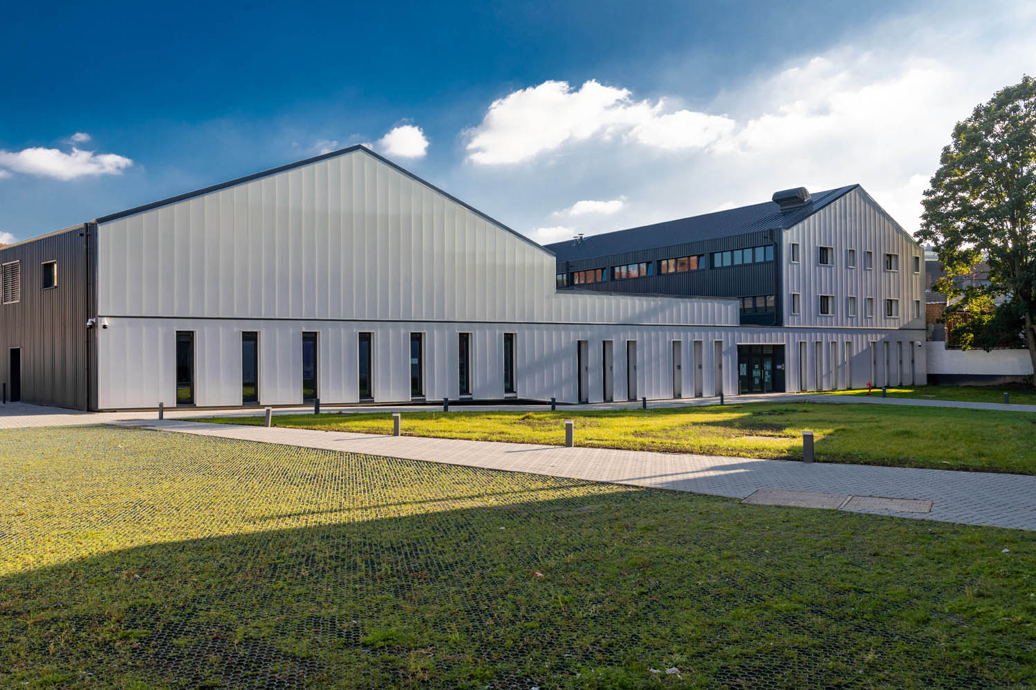 Transformation d'un site industriel en centre administratif FP architectes